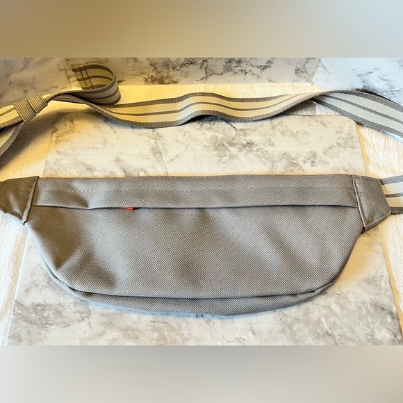 thirtyone Bags Thirty One Slim Convertible Hip Bag Fanny Pack